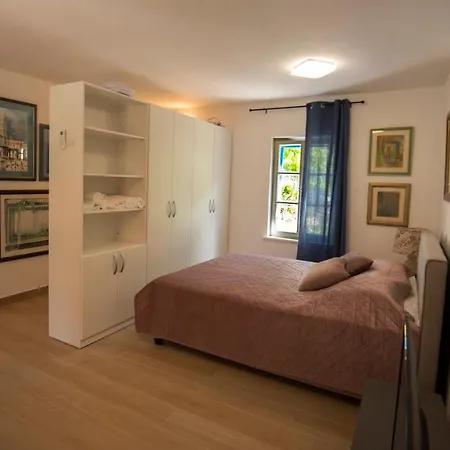 Apartment Roza Ston